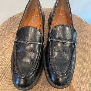 Black Leather women’s Loafers size 7.5